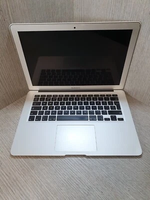 Apple MacBook Air 13" i5 @ 1.6GHz 4GB 120GB SSD A1466 Early 2015 Grade C EA2603 - Image 1 of 4