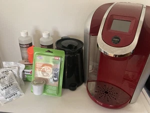 Keurig 2.0 K400 Red Coffee Maker With Accessories - Picture 1 of 7