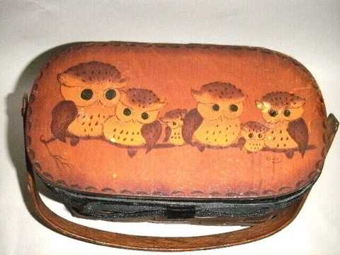 WOOD BASKET WEAVE PLYWOOD PAINTED 6 OWLS, BLACK VELVET CLOTH ROSES SIGNED HANDLE Cover