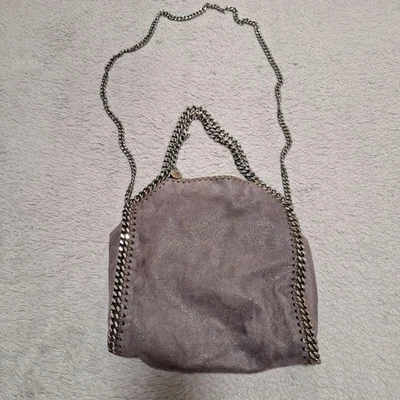 Bolso de hombro Stella McCartney Falabella Mini corteza bidireccional gris oscuro imitación cuero Foto 1 de 4