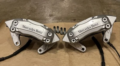 03-06 Pinzas de freno delanteras izquierda y derecha Mercedes Benz W220 S600 CL600 AMG Brembo Foto 1 de 4