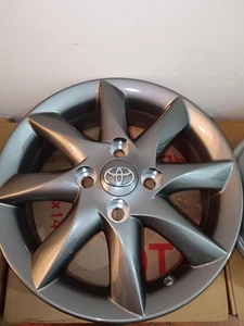Cerchio in lega NUOVO ORIGINALE TOYOTA Aygo 2005-2014 PZ40698674ZE - Foto 1 di 3