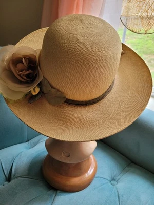 Sombrero de paja natural vintage años 70 con flor rosa Feller's York, Pa Foto 1 de 4