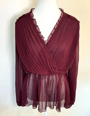 Blusa para mujer Belle Sky mediana peplum plisada gasa transparente borgoña Foto 1 de 4