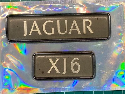 Emblema de maletero Jaguar usado 1998-2003 Jaguar XJ6 gris placa de identificación trasera emblemas ¡OEM! Foto 1 de 4