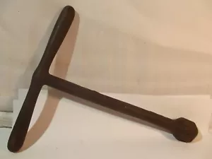Llave en T cuadrada antigua 9/16" sin marcar - Imagen 1 de 7