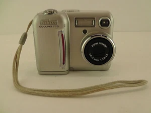 Nikon Coolpix 775 camera - untested FREE USA SHIPPING - Picture 1 of 8
