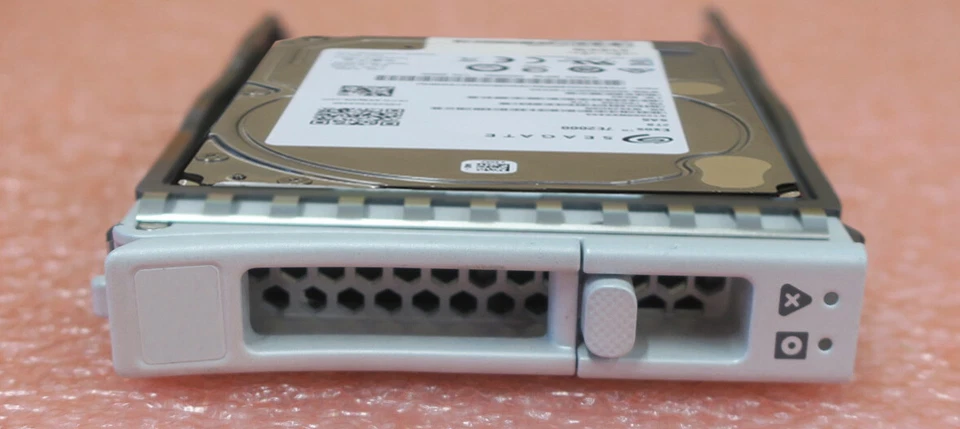 Cisco 2TB 7.2k 12G 2.5" SAS Hard Drive HDD 1VD200-175 UCS-HD2T7K12N For UCS M5 - Image 1 of 2