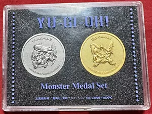 YuGiOh 1999 Toei Animación Película Promo Monstruo Medalla Set - Ojos Azules y Ojos Rojos - Imagen 1 de 4