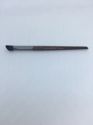 Make Up For Ever Artisan ANGLED SHADER BRUSH #234 eye shadow powder Blender - Image 1 of 2