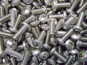 1000 10-24 x 1/2" Acero Inoxidable SS 18-8 Phillips Pan Cabezal Máquina Tornillos Tornillos - Imagen 1 de 3