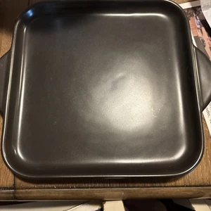 Pampered Chef Rock Rock 9in/23cm schwarz - Bild 1 von 9