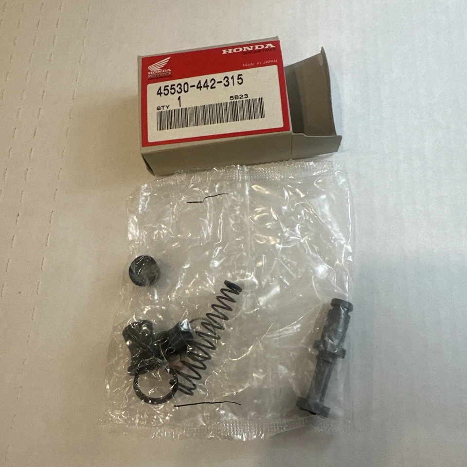 Nuevo de Lote Original Honda Front Master Cylinder Número de Pieza 45530-442-315 OEM Honda Piezas Foto 1 de 1