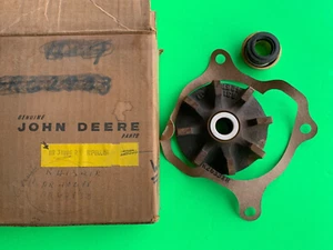 OEM JOHN DEERE Impeller AR31896 R31425R NOS - Picture 1 of 3