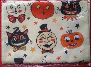 NEW HALLOWEEN TABLE RUNNER 13 X 36" VINTAGE 50'S MCM DESIGNS BLACK CATS/PUMPKINS - Picture 1 of 3