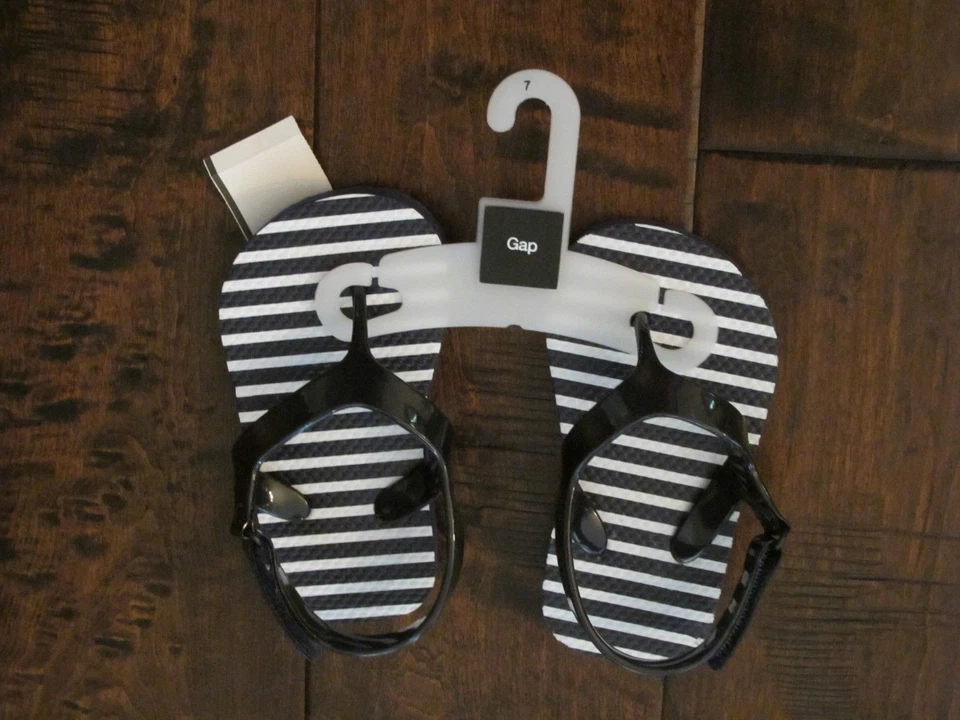 girls 5T/6Ts flip flop sandals - NWT - gap kids - navy /white stripe - Image 1 of 1