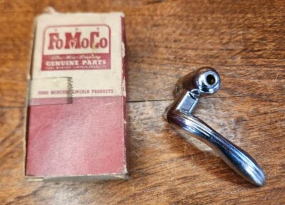 FORD RH VENTILACIÓN VENTANA MANIJA PARTE # 8A-7022916-A 1949-1960 autos camiones nuevo de Lote Antiguo Foto 1 de 4