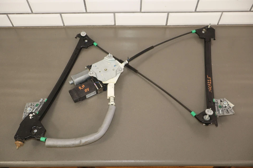 04-09 Cadillac XLR Puerta Pasajero Derecho Ventana Eléctrica Regulador Foto 1 de 4