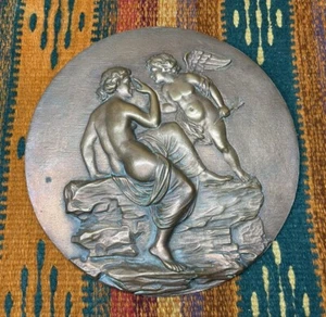 "Placa de pared vintage de bronce Cupido y psique 9"" redonda mitología griega romana" - Imagen 1 de 9