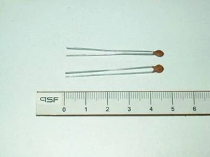 KER149 - 470pF Kerko Kondensator Keramik 4x4mm RM2,54 63V 471K [10pcs] - Bild 1 von 1