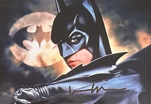 VAL KILMER HAND SIGNED 6X4 BATMAN PHOTO 2 - Picture 1 of 1