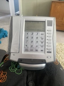 RETRO Slimline Telefon biurowy z eleganckim przyciskiem Funkcja dotykowych przycisków LCD lata 90. - Zdjęcie 1 z 4