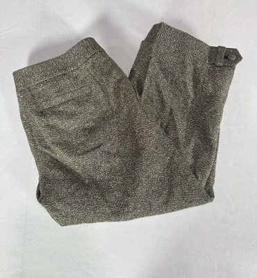 Ann Taylor Women’s Beige Color Short Size 0P - Image 1 of 4