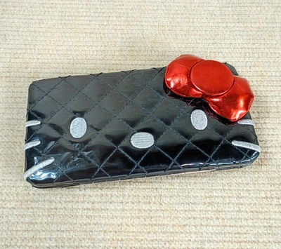 Cartera sin asas Loungefly Sanrio Hello Kitty con bisagras negra roja lazo bordada 2012 Foto 1 de 4