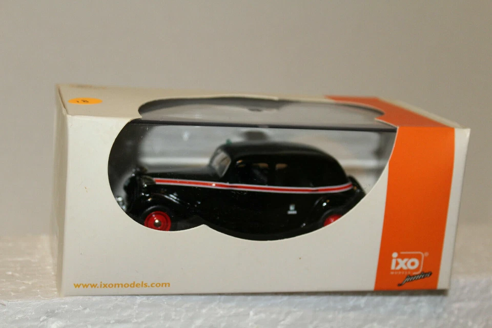 Taxi IXO Citroen Traction 11 Madrid 1955 Foto 1 de 1