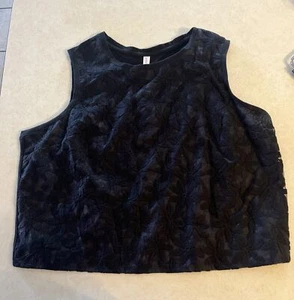 Xhilaration Bluse schwarz Blumen bestickt gefüttert ärmellos XXL guter Zustand - Bild 1 von 6