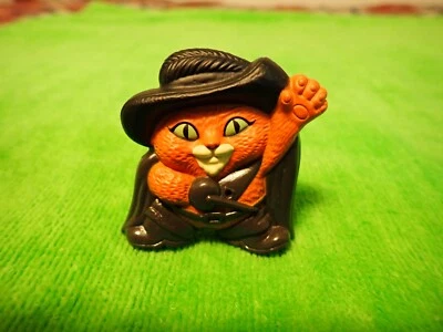 Juguete de cereal General Mills Puss in Boots Shrek II Water Squirter 2010 LEER Foto 1 de 4