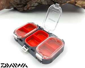 Daiwa Kleinteilebox Wasserdicht Deep Red Smoke 6 Rooms 11x6,5x1,8cm Box ABS JDM - Picture 1 of 10