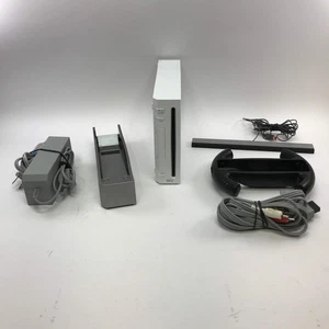 Nintendo Wii Video Game Console Only RVL-001 White No Controllers - Picture 1 of 16