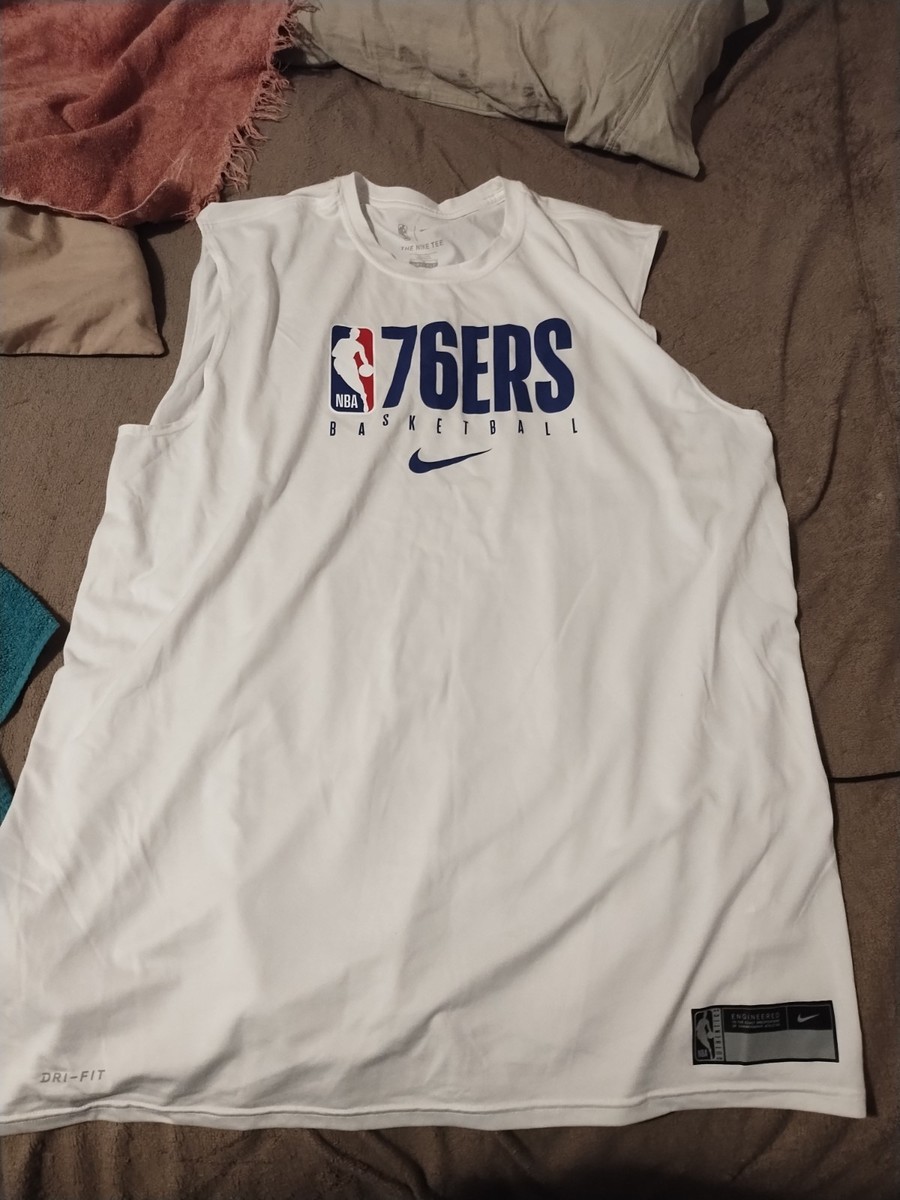 Nike Size L Philadelphia 76ers NBA Fan Apparel & Souvenirs Nike Size L Philadelphia 76ers NBA Fan Apparel & Souvenirs