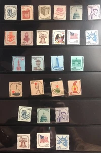 Americana Serie - (26) Briefmarken Scotts Sortiment von #1581 - #1612 PLUS Spulen - MNH - Bild 1 von 4
