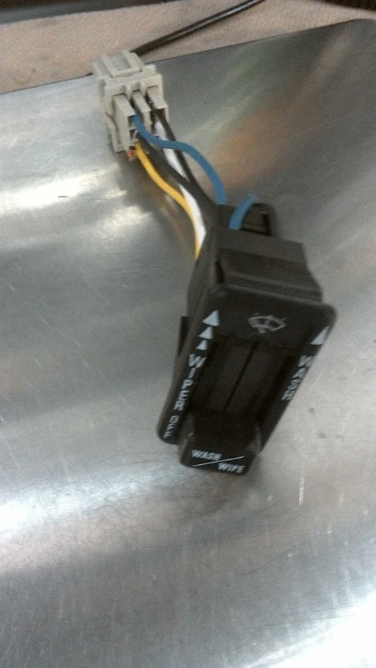 INTERRUPTOR LIMPIAPARABRISAS HUMMER H1 99-'03 6010141 Foto 1 de 1