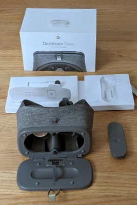 Google Daydream View VR Headset & Controller - Image 1 of 4