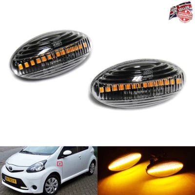 2x Luce Ripetitore LED Indicatore Laterale Trasparente Adatto per 05+ Toyota Aygo ProAce Verso - Immagine 1 di 4