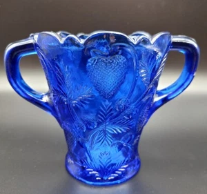 Beautiful Dark Cobalt Blue 5” Glass Vase with 2 Handles Strawberry Pattern - Picture 1 of 9