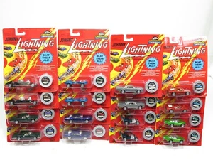 Playing Mantis Johnny Lightning Konvolut 16 Autos The Challengers! Neu im Karton 7741  - Bild 1 von 10