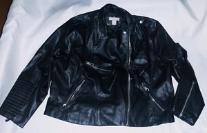 H&M - schwarze Kurzjacke in Lederoptik, Gr. 54, neuwertig - Bild 1 von 10