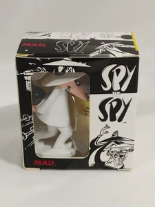 2010 Spy vs Spy Mega Mini Kit, figures & book, MAD magazine, New Unopened - Imagen 1 de 7