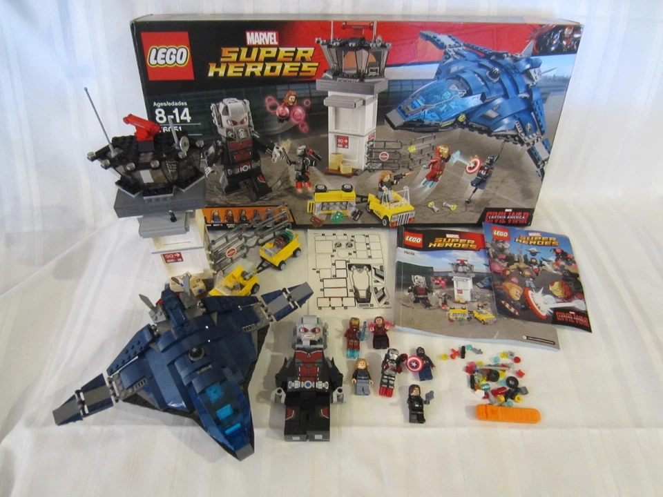 LEGO Marvel Super Heroes: Super Hero Airport Battle (76051) 99% Completo Foto 1 de 1