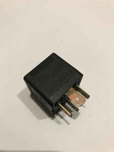 Genuine Audi Multifunction Relay 431951253H - Picture 1 of 1