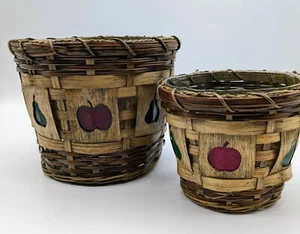Harvest Basket with Plastic Liners Wicker Apples and Pears - Picture 1 of 5