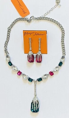 JUEGO DE PENDIENTES COLLAR MANO ESQUELETO BETSEY JOHNSON COLGANTE CRISTAL BRUJA RICA NUEVO Foto 1 de 4