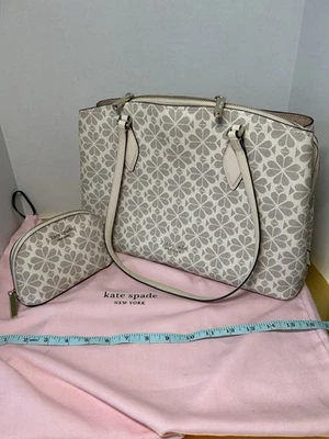 Kate Spade Nueva York Cuero Flor Zeezee Cartera Trabajo Computadora Maletín con Bolsa Foto 1 de 4