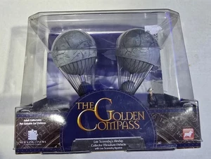 CORGI - LEE SCORESBY’S AIRSHIP w/ FIGURINE FROM “THE GOLDEN COMPASS” MOVIE - Picture 1 of 2