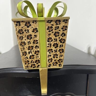 Soporte para colgar medias BALLARD DESIGNS, caja de arco de metal leopardo Foto 1 de 4