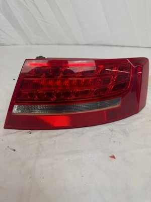 Luz trasera derecha lado pasajero Audi S5 A5 Quattro 2008-2012 8T0945096E OEM Foto 1 de 4